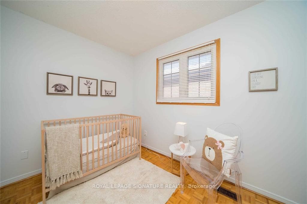 93 Sandown Avenue Unit Upper photo 11