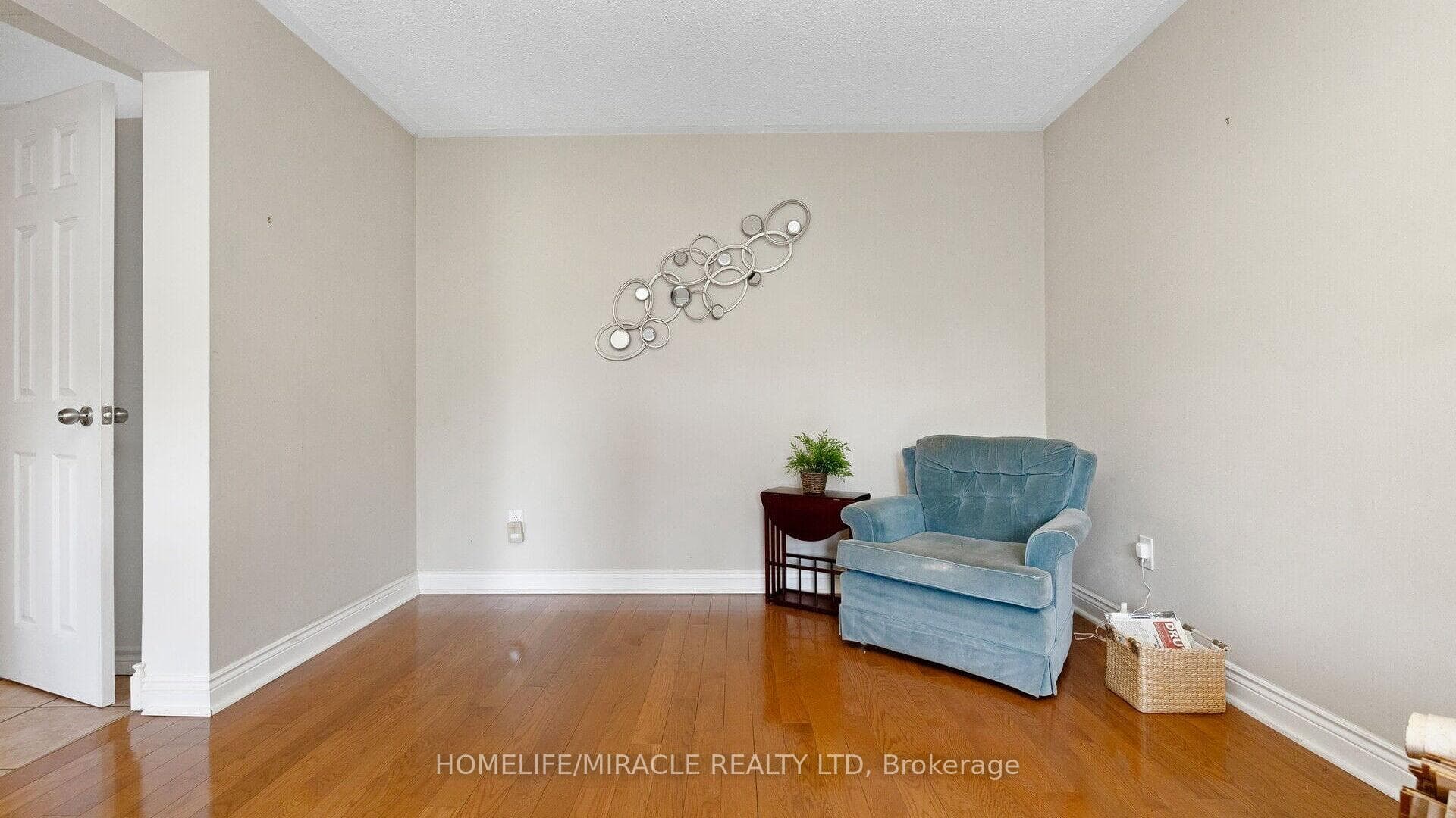 1720 Maple Ridge Drive photo 17