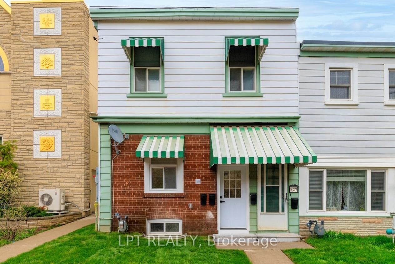 Welcome To 627D Crawford Street!