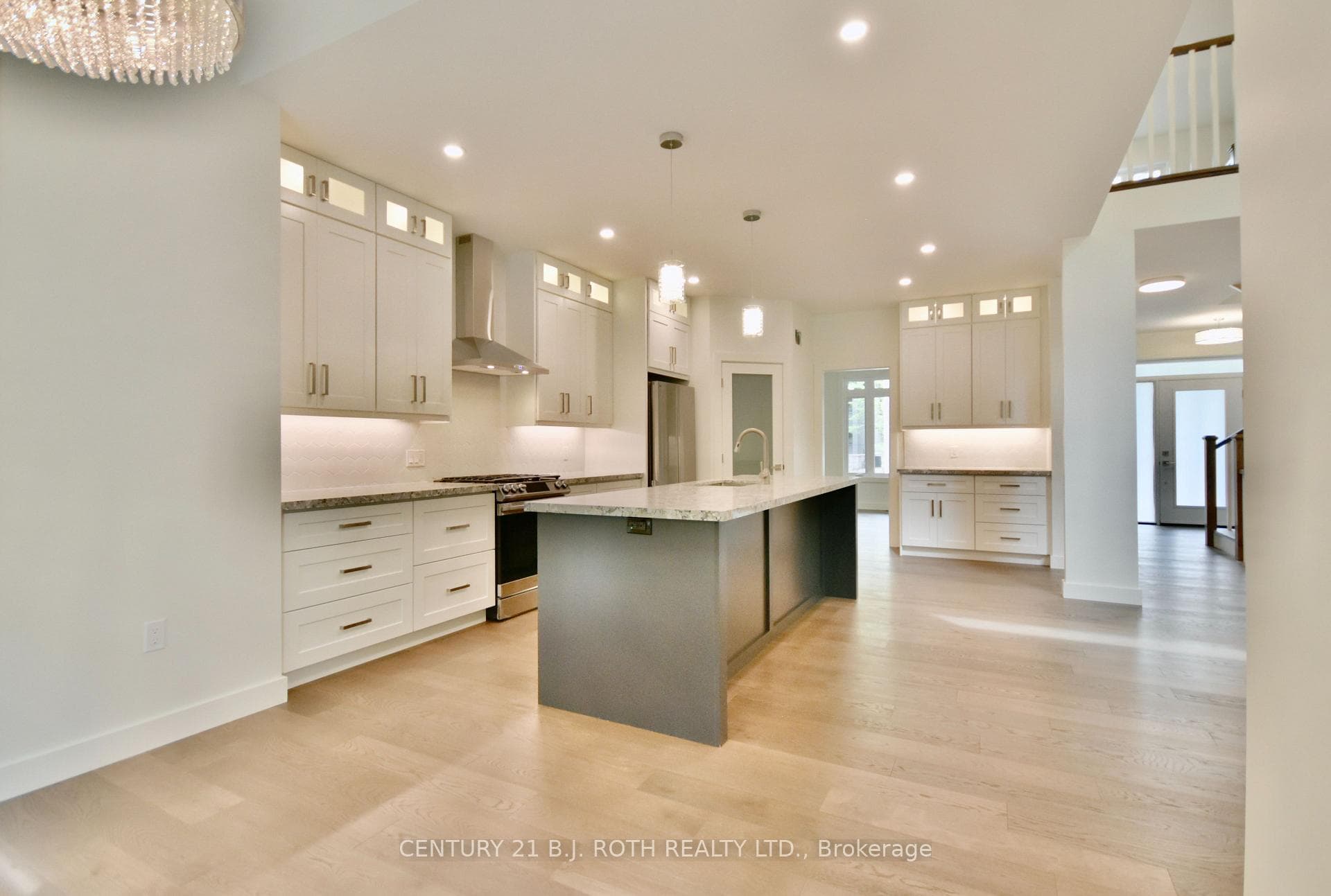 41 Forest Circle photo 12