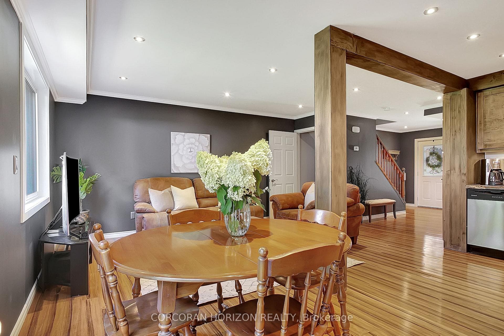 52 Juniper Street photo 12