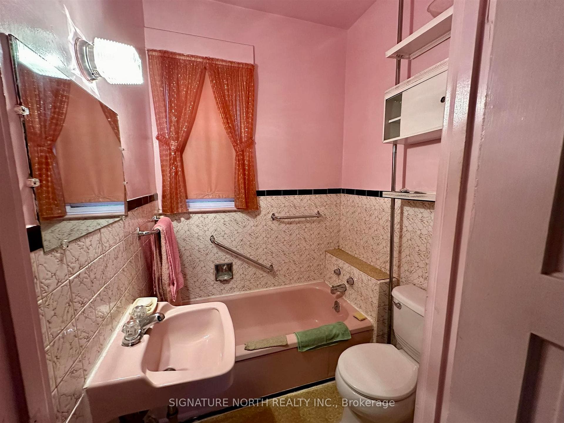 115 Brock St E photo 13
