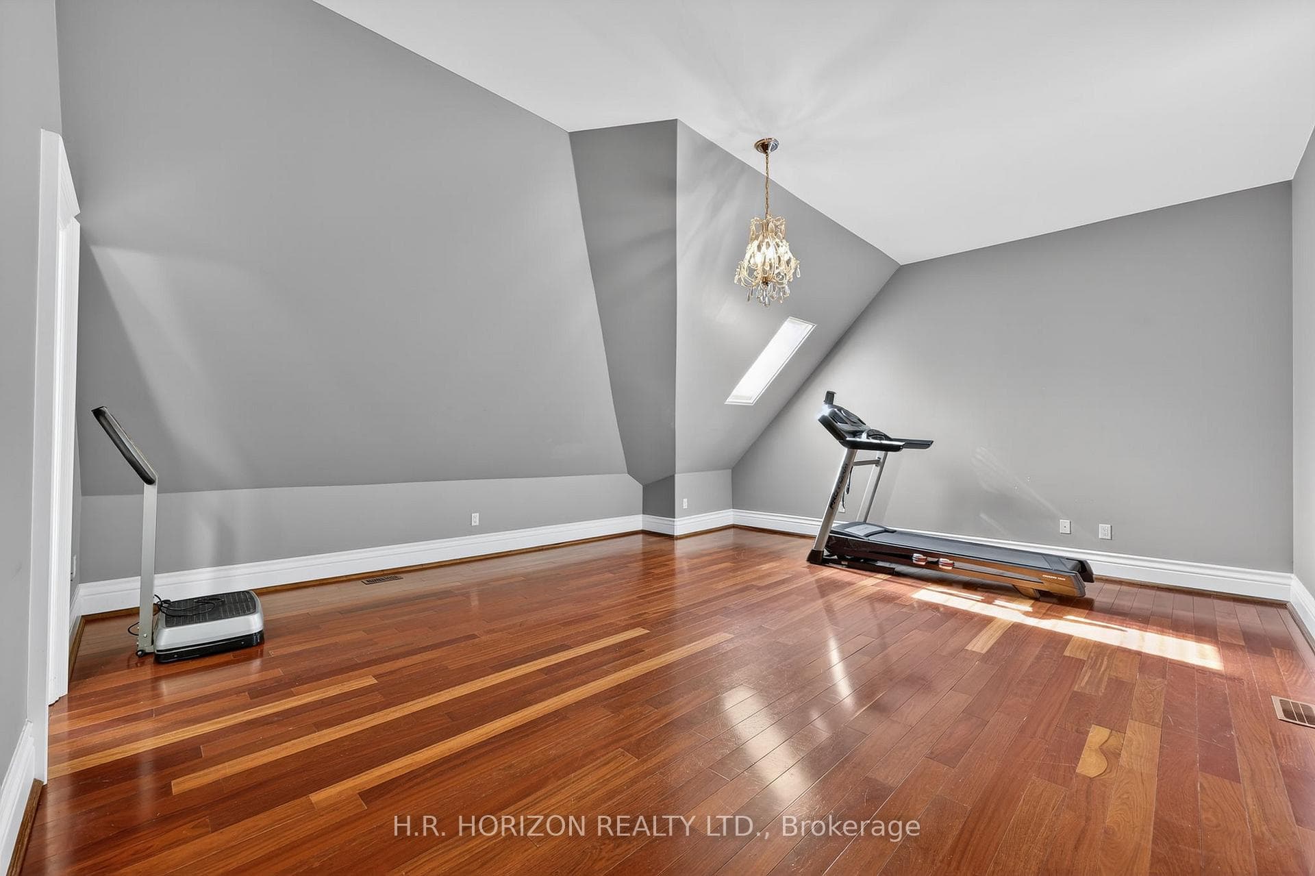 13045 Jane Street photo 38