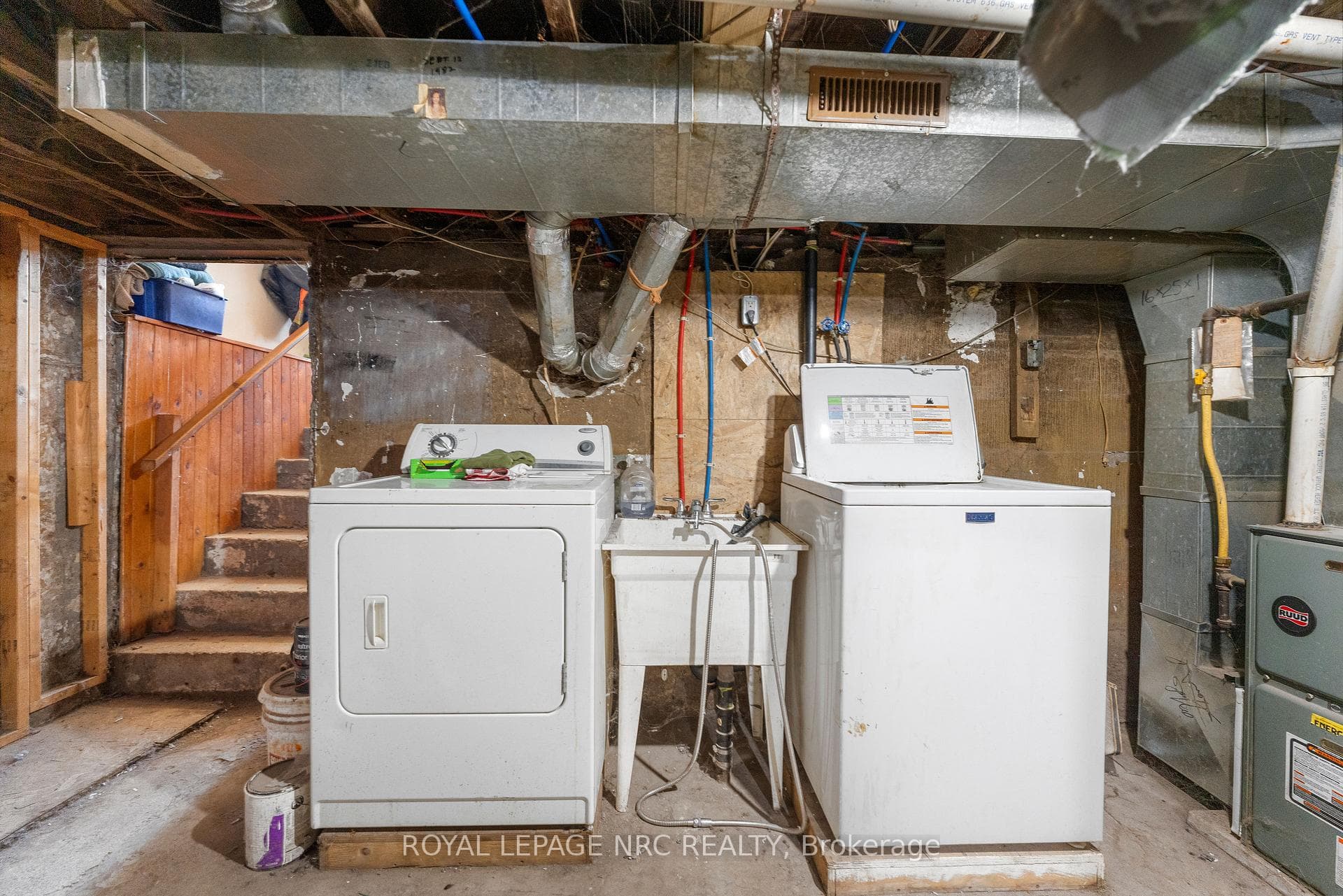 87 Pine Street photo 25