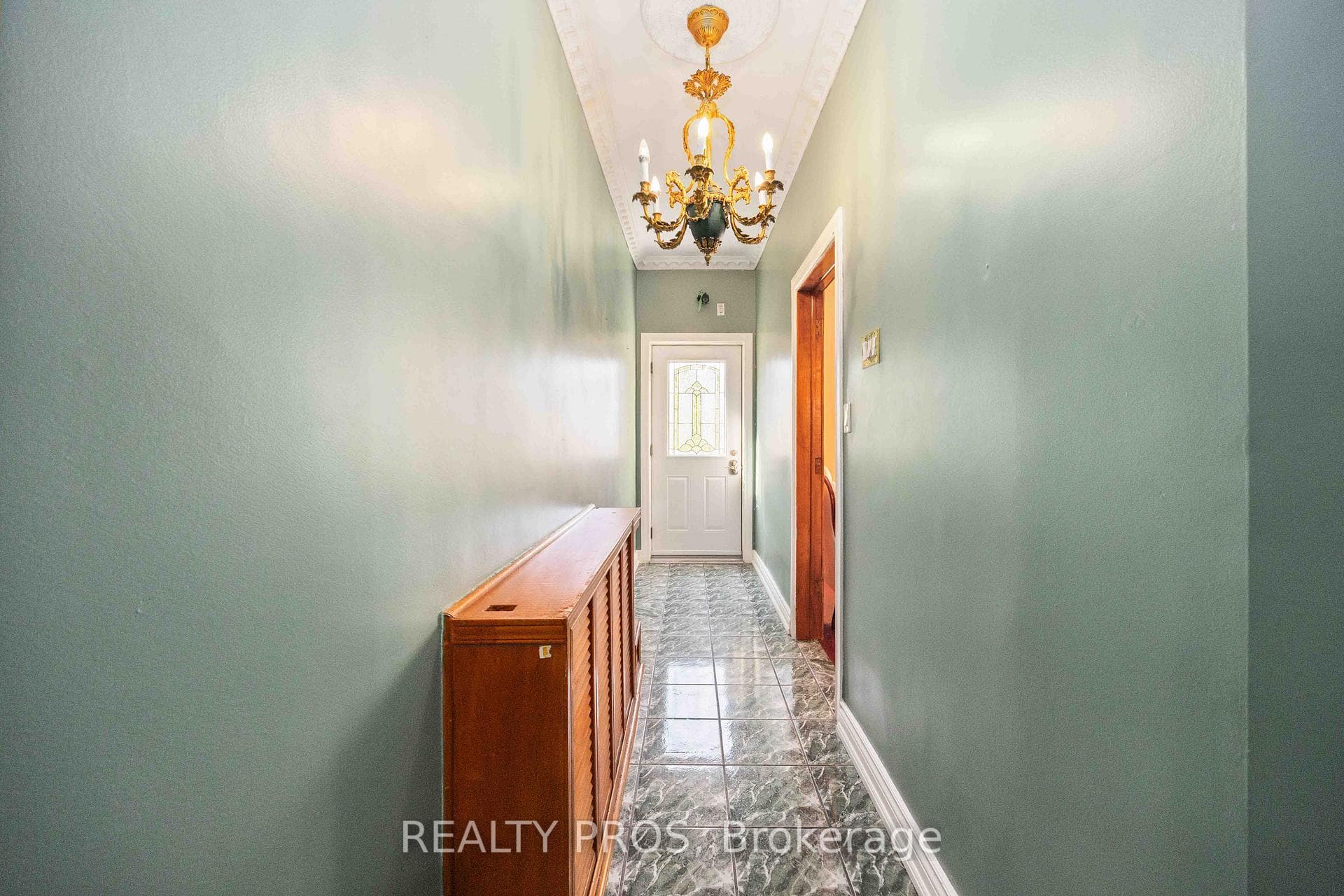 33 Lansdowne Avenue photo 3