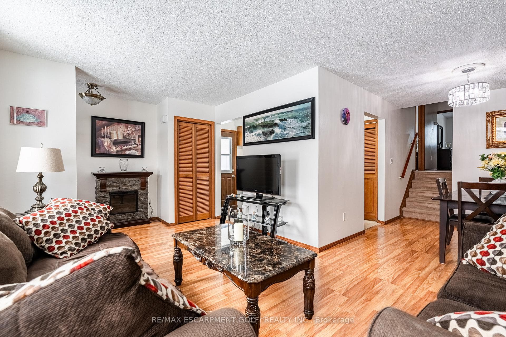 6879 Waters Avenue photo 8