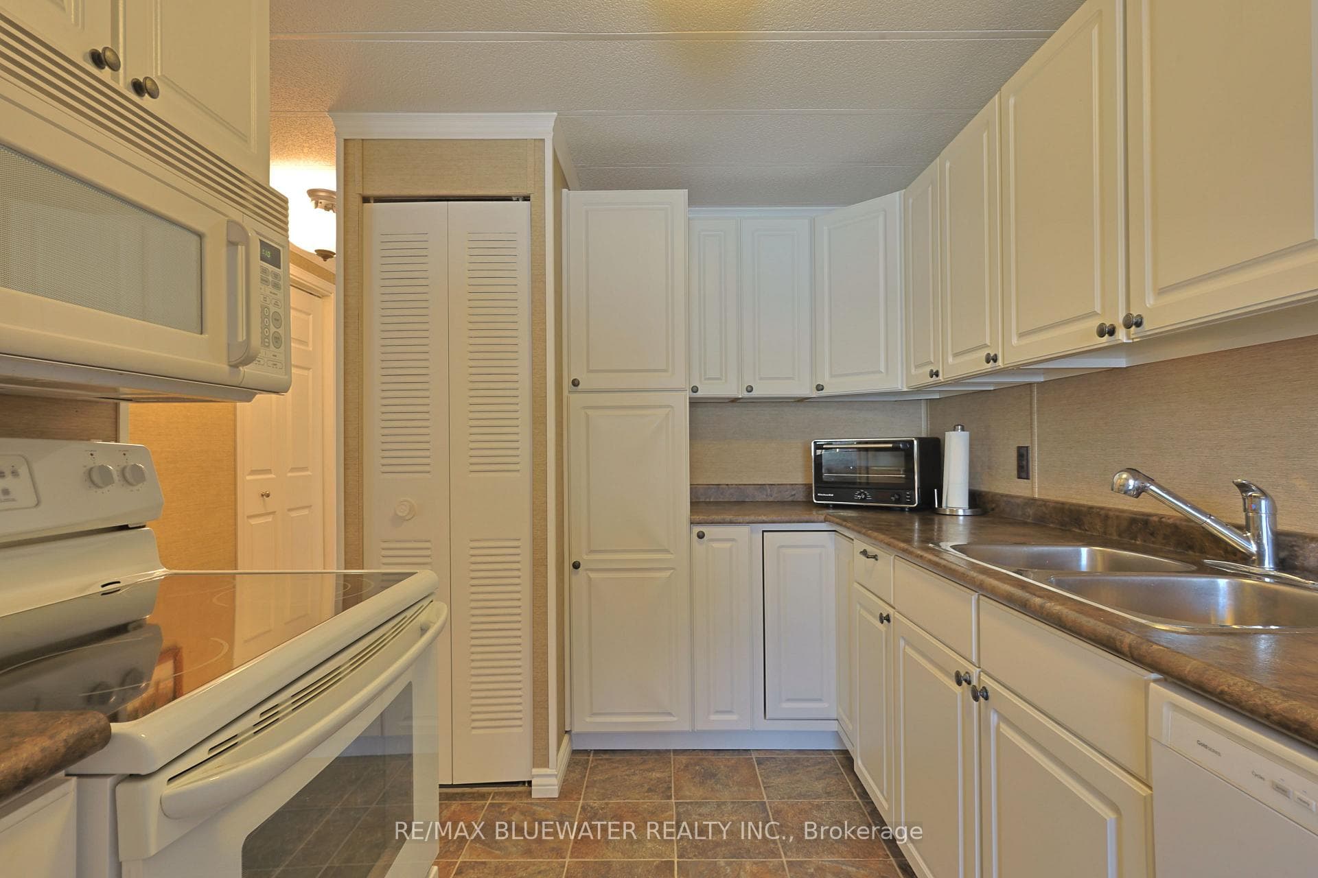 199 Pebble Beach Parkway photo 4