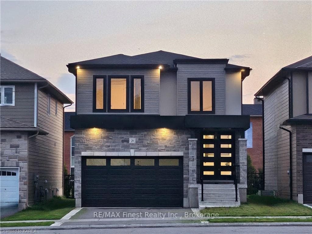 20 PARK Crescent photo 1