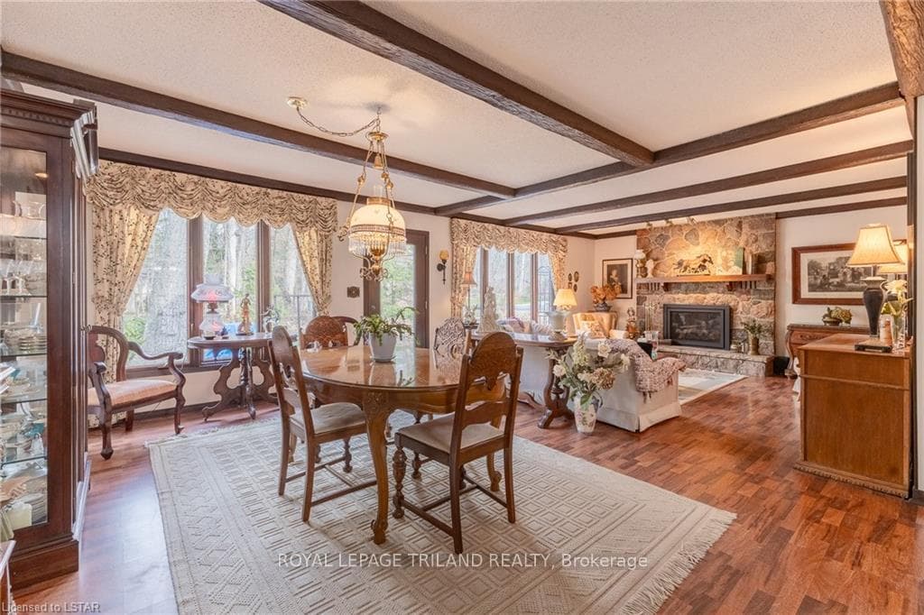 10287 BREWSTER Boulevard photo 24
