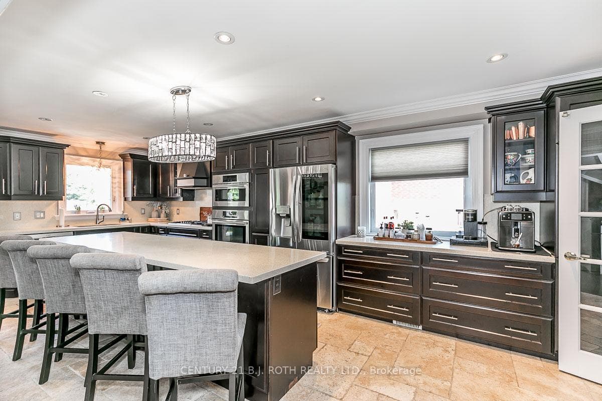 112 Bourbon Circle photo 7