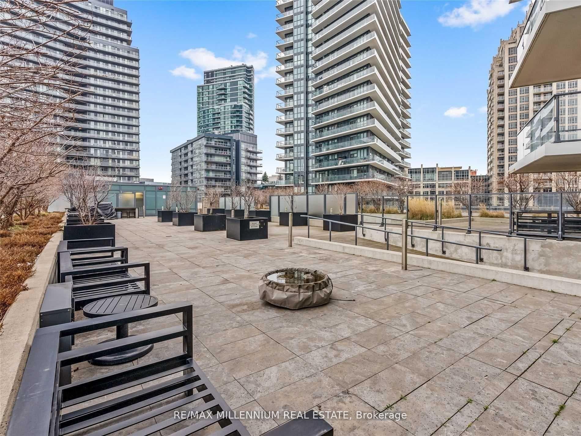 50 Bruyeres Mews Unit 710 photo 18