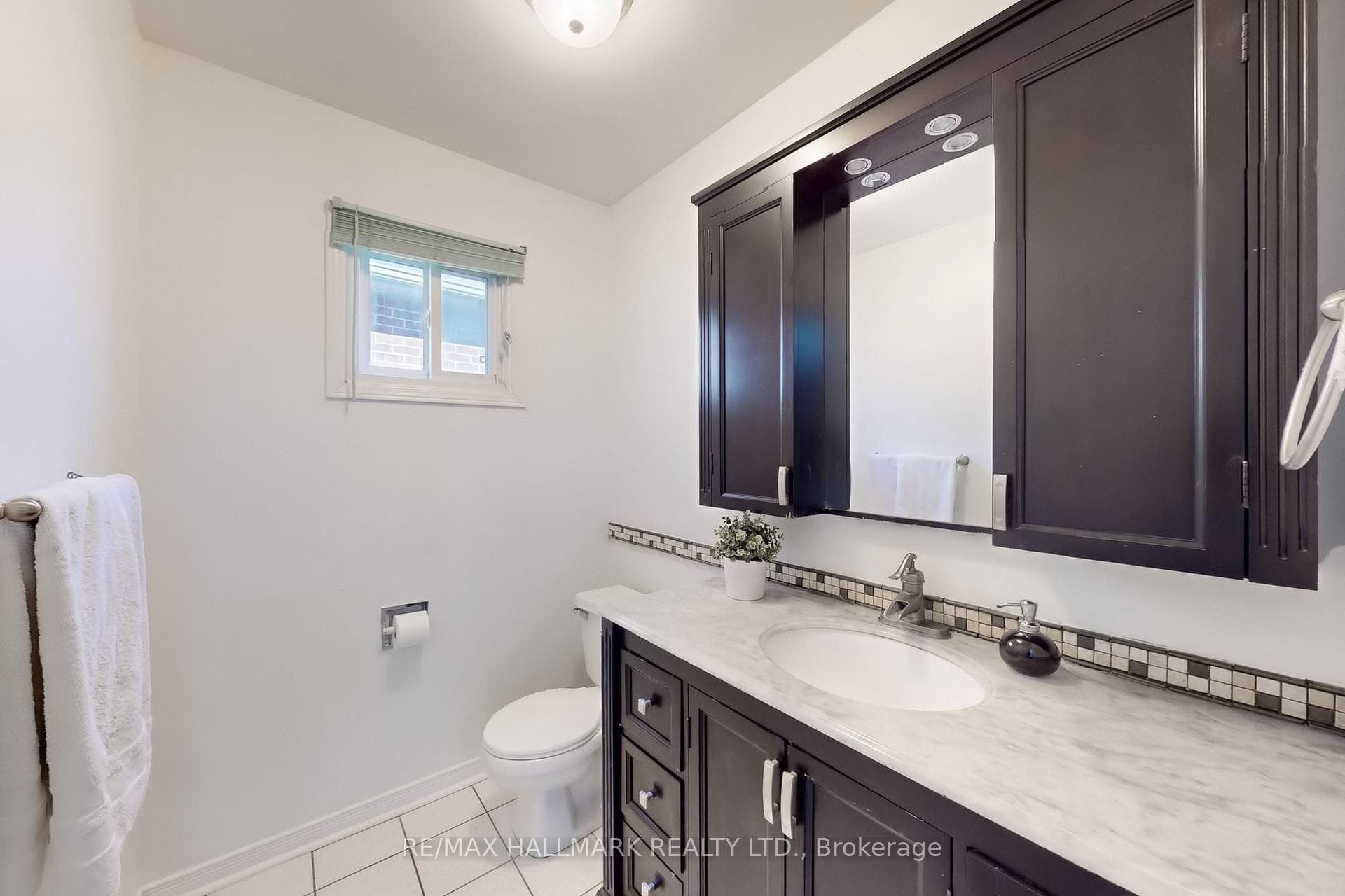 50 Squire Drive photo 9