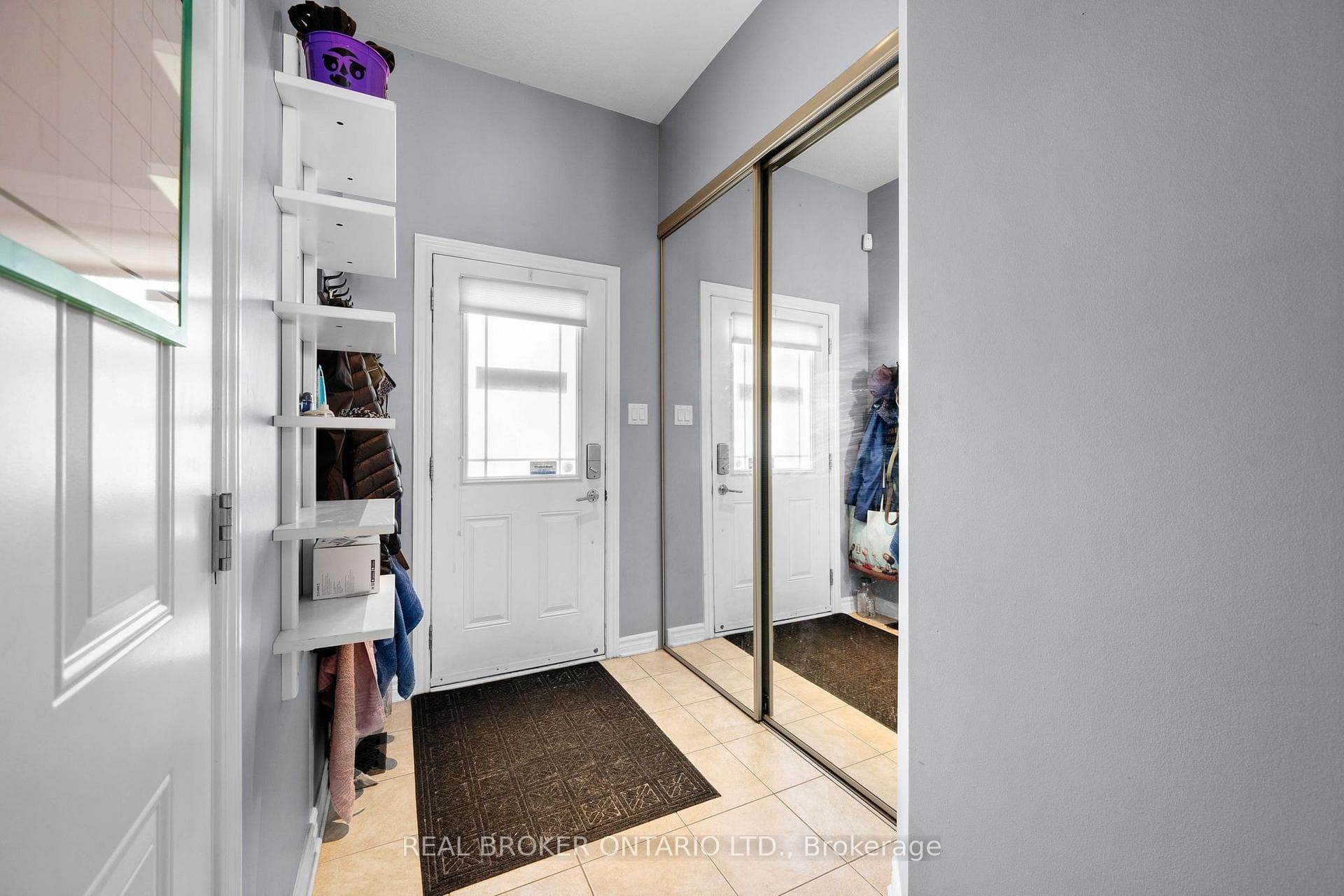 137 Marrissa Avenue photo 2