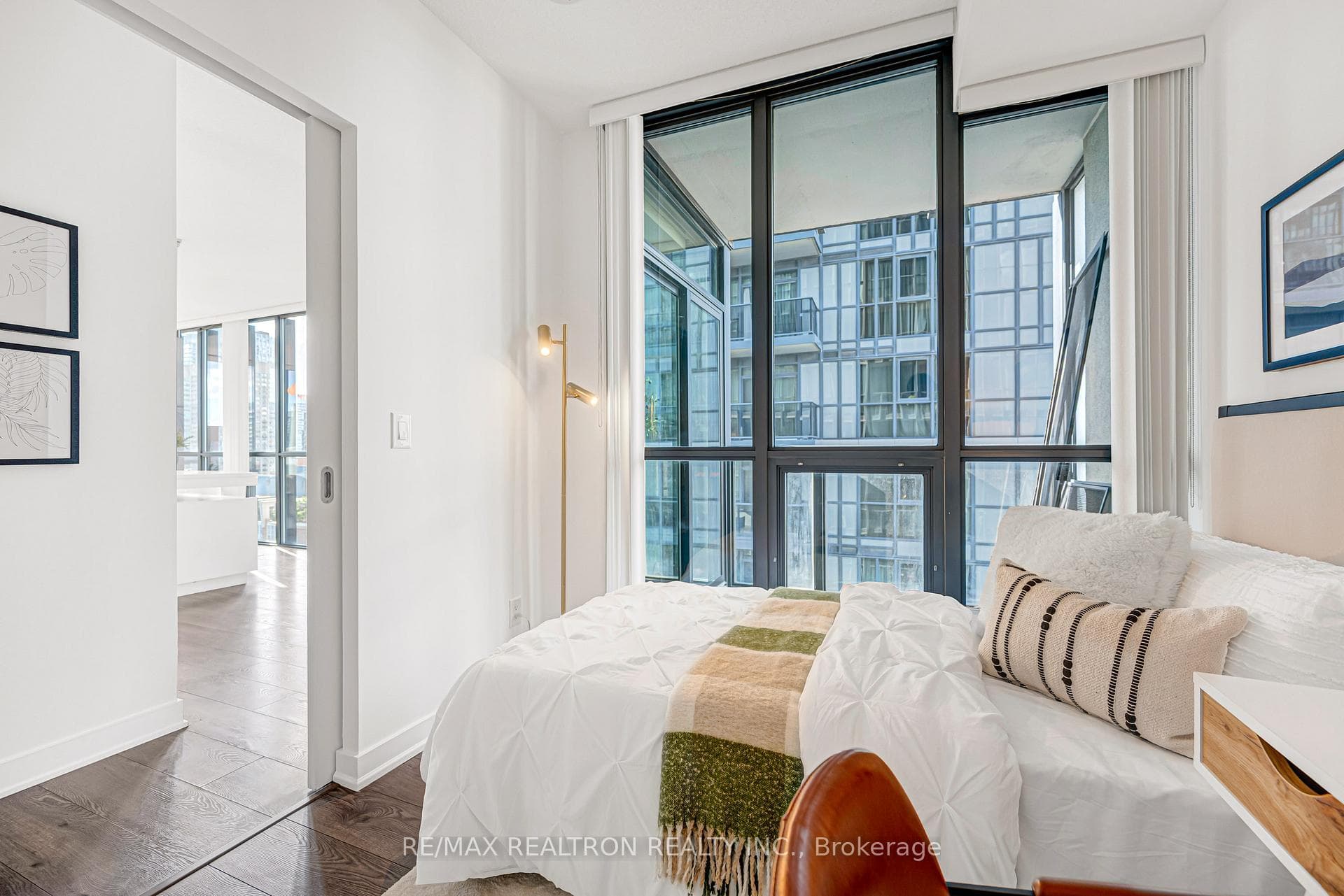 110 Charles Street Unit 2607 photo 28