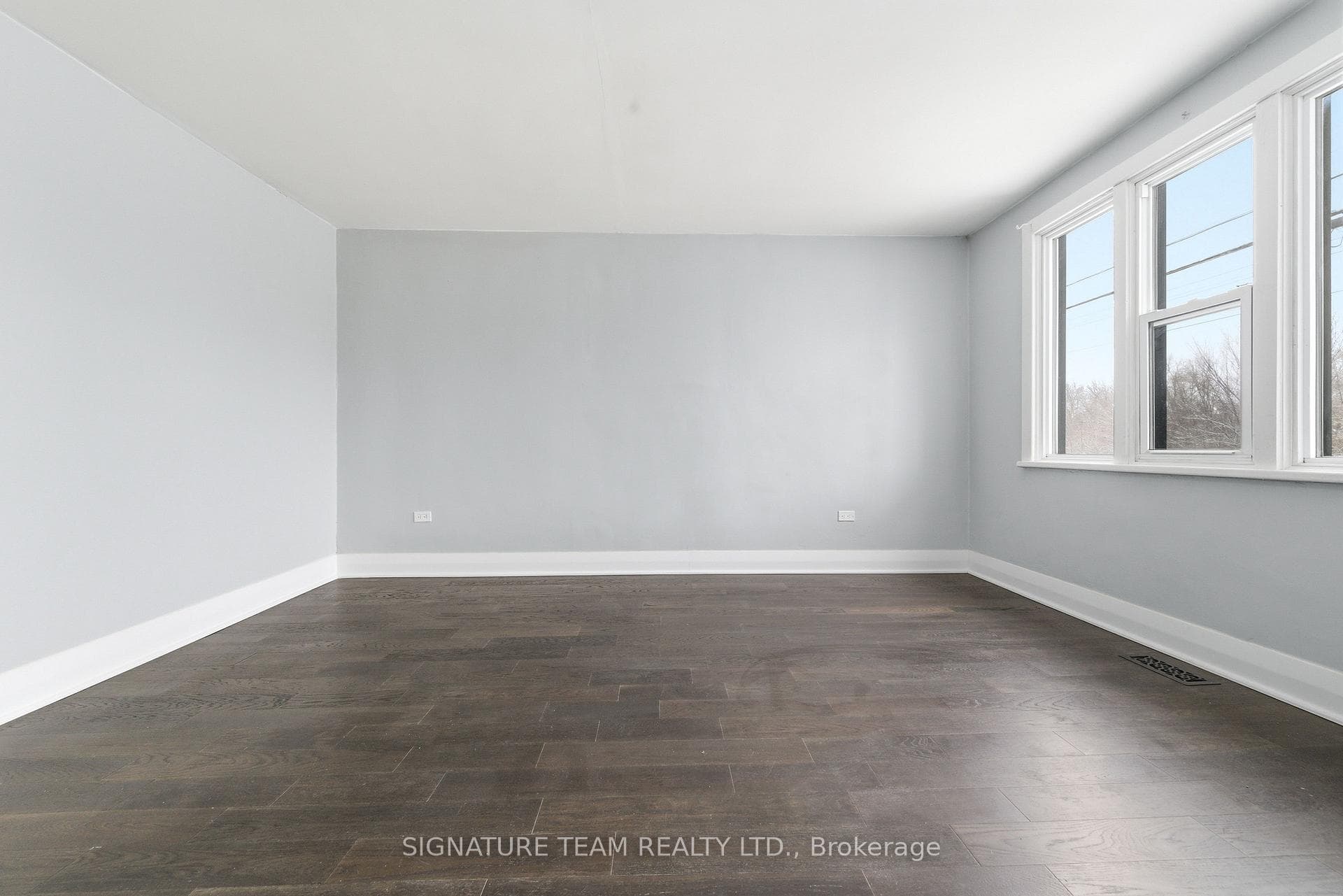 756 Pembroke Street photo 5