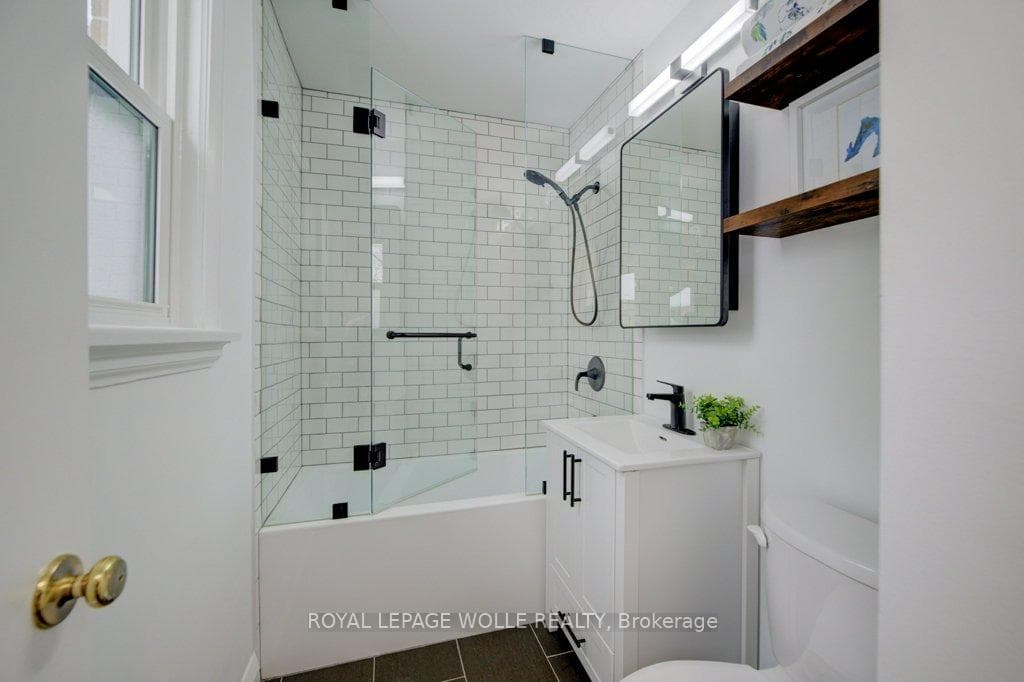 46 Crestwood Avenue photo 15