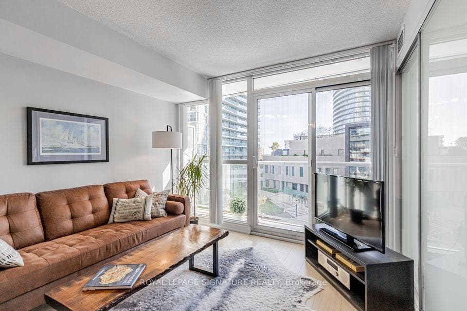 85 Queens Wharf Road Unit 503 photo 4