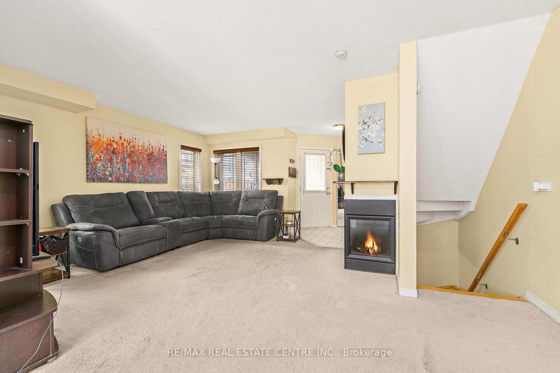 29 EMSLIE Street photo 9