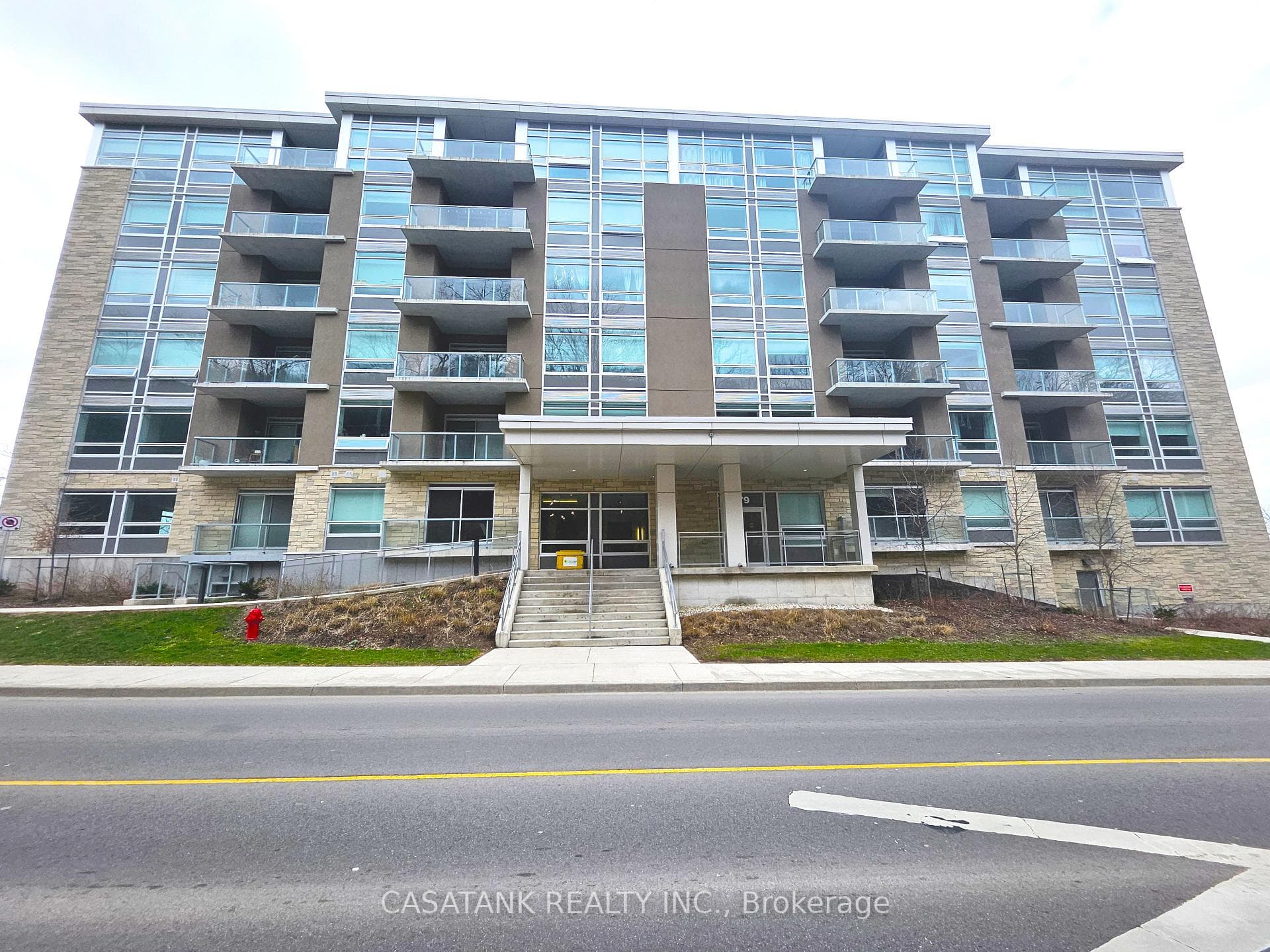 479 Charlton Avenue Unit 408 photo 3