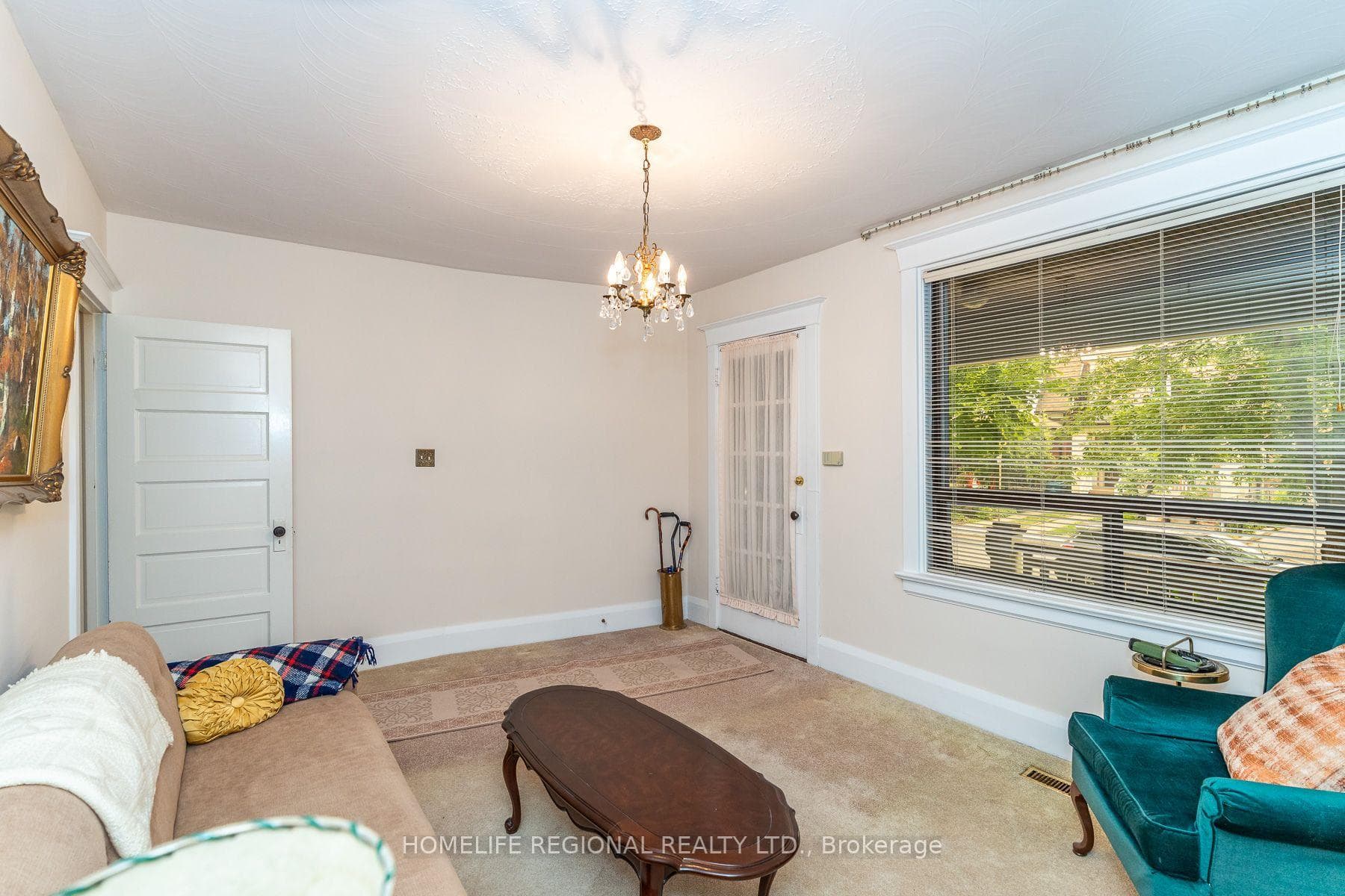 353 St Clarens Avenue photo 19