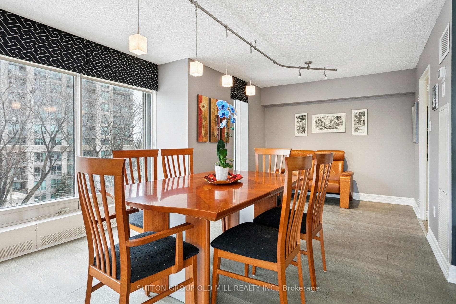2045 Lakeshore Boulevard Unit 406 photo 10