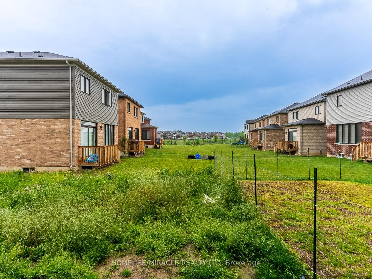 278 BEDROCK Drive photo 37