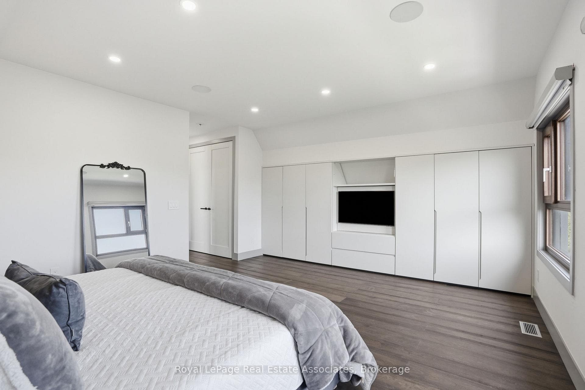 357B Melrose Street photo 23