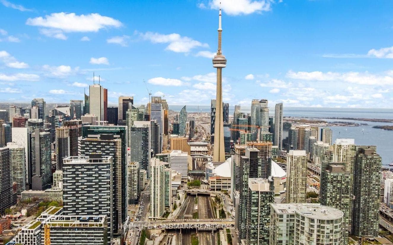 4K Spadina Avenue Unit 1801 photo 1