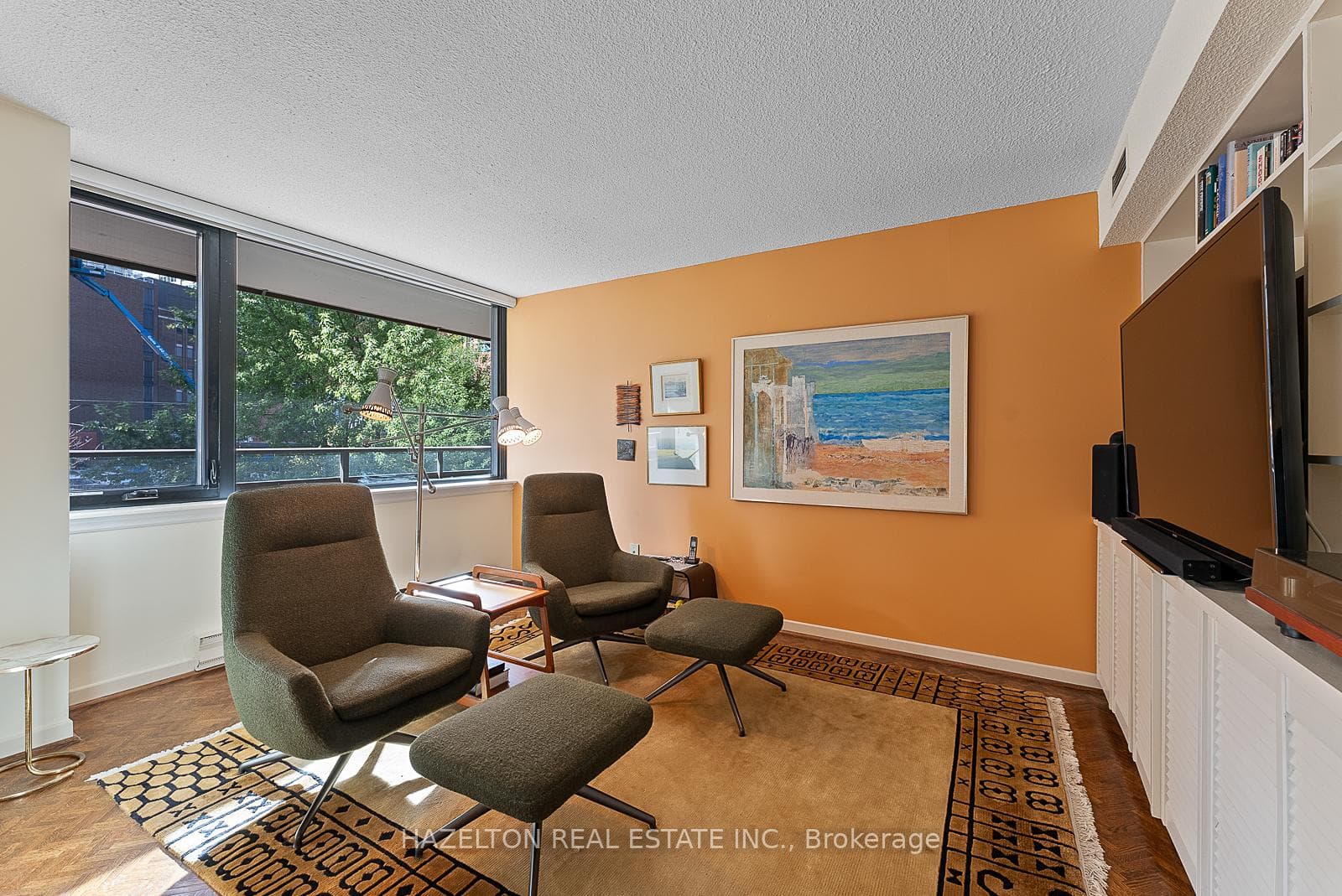 Den/ Family room