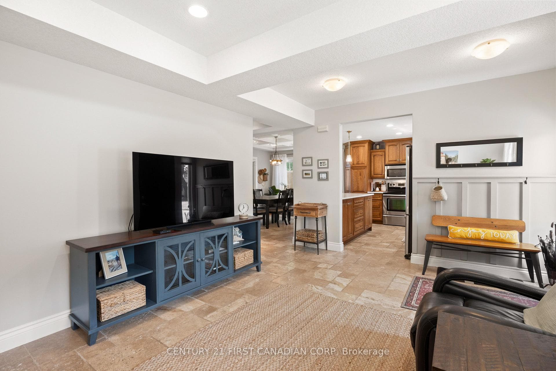 71257 Elizabeth Street photo 12