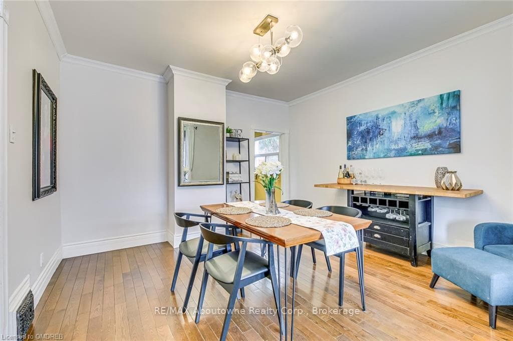 478 KING WILLIAM Street photo 8