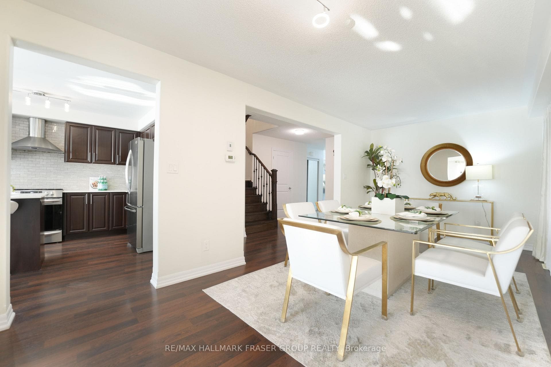 1800 Silverstone Crescent photo 4