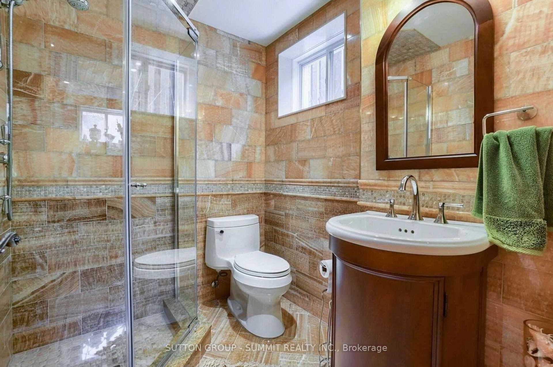 168 Troy Street photo 4