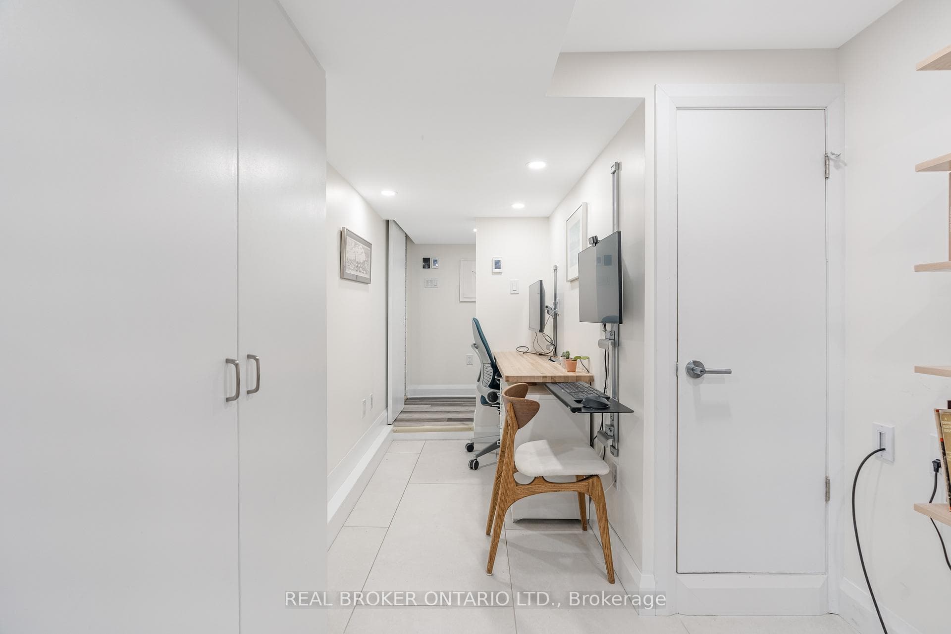 141 Rochester Street photo 33