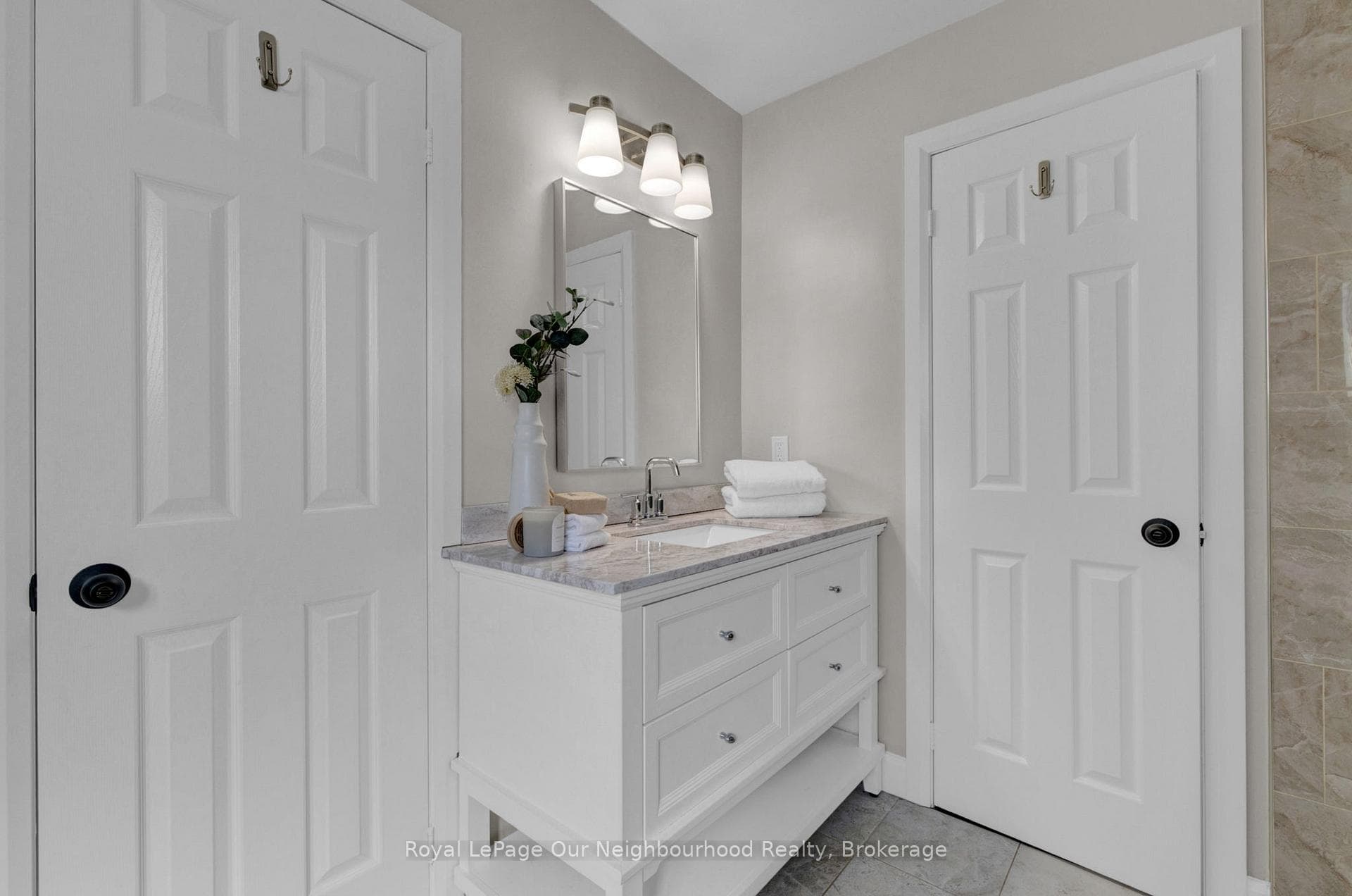 31 Brownstone Crescent photo 27