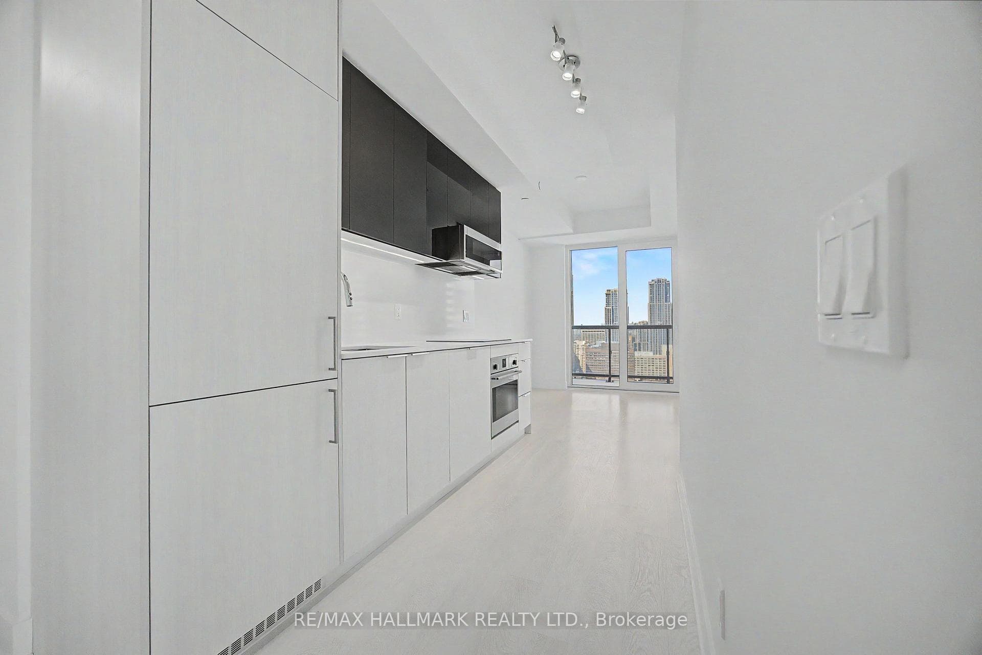 308 Jarvis Street Unit 2605 photo 3