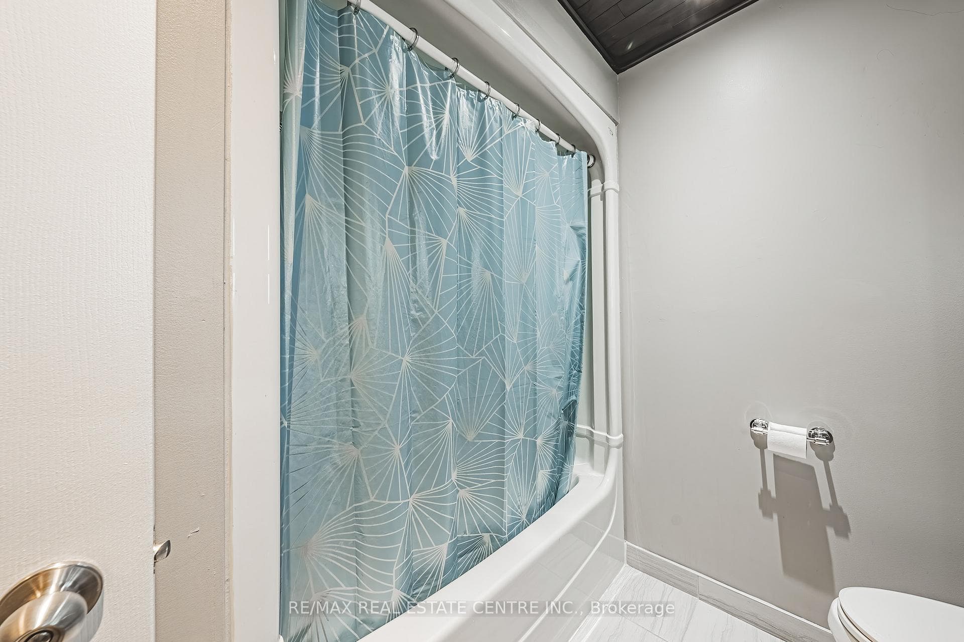 266 LIMERIDGE Road Unit 3 photo 22