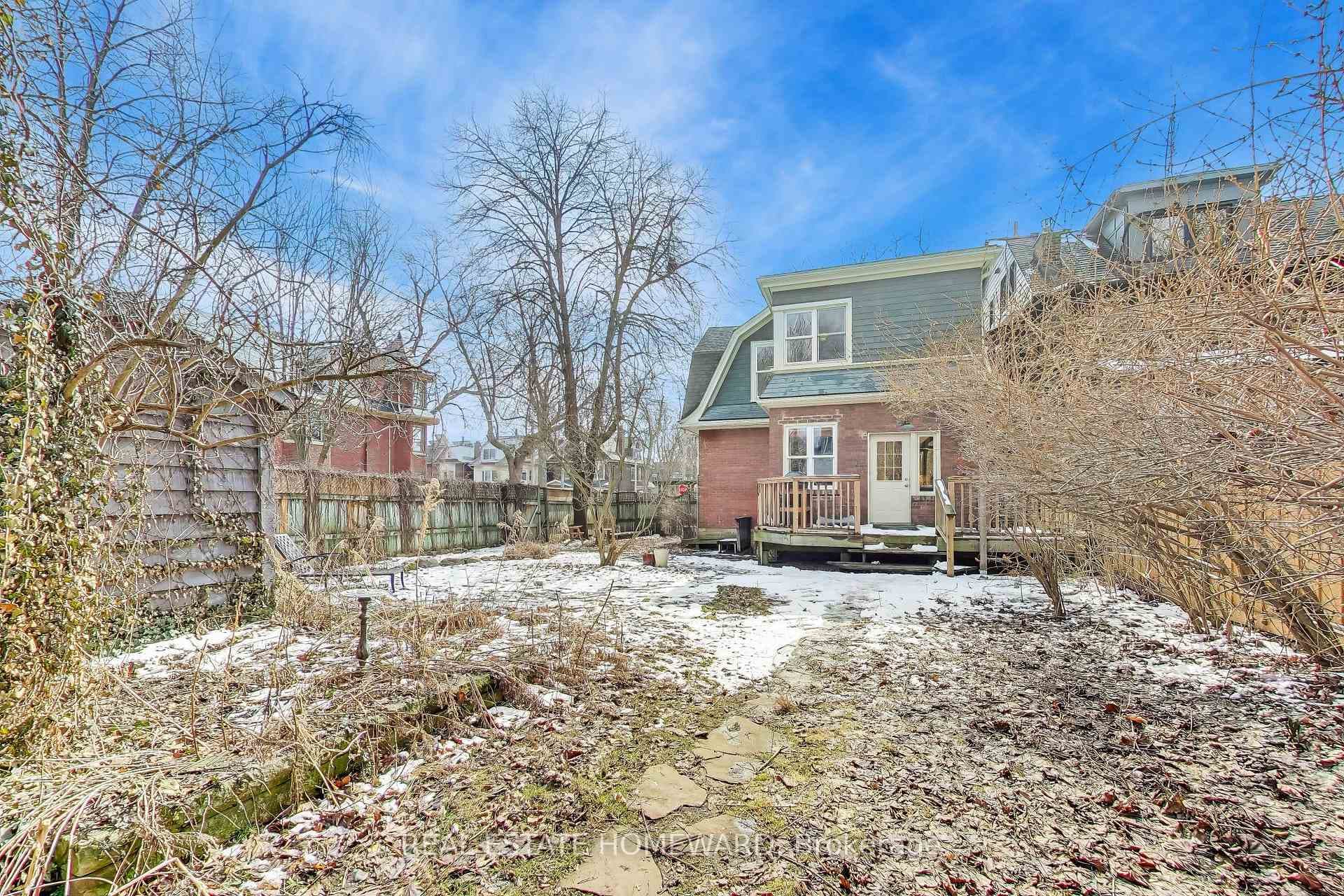 80 Hogarth Avenue photo 40
