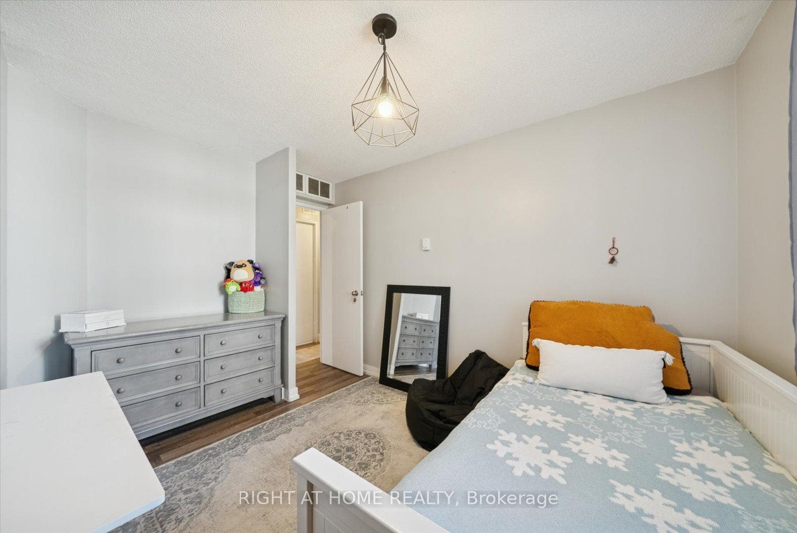 260 Davis Drive Unit 707 photo 30