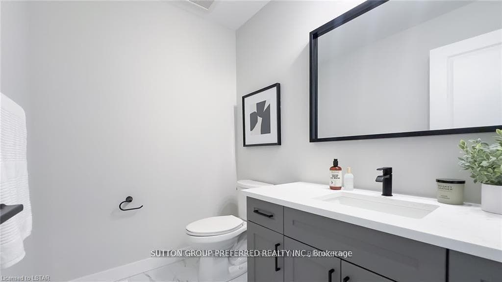 246 BEECH Street photo 20