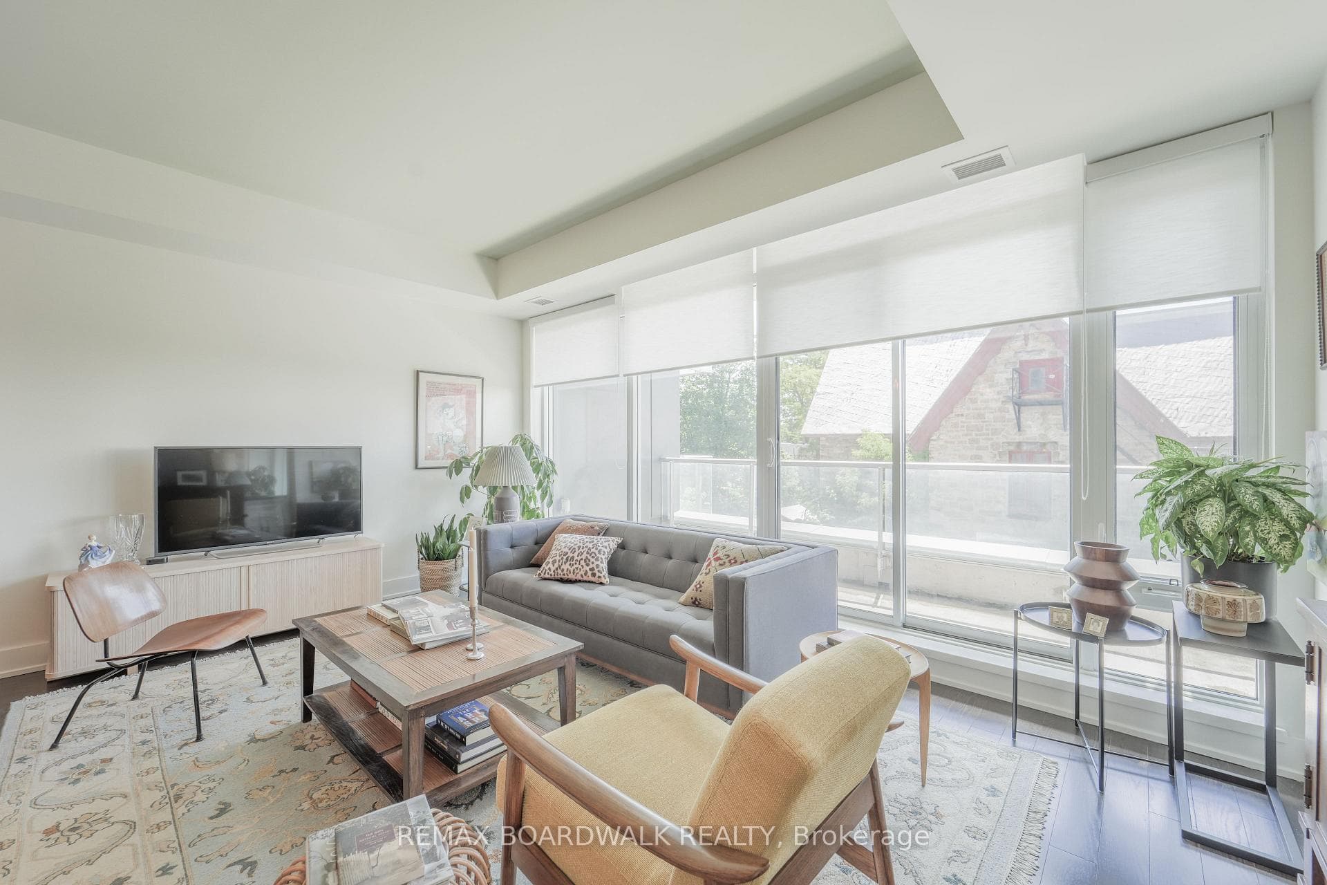 98 Richmond Road Unit 301 photo 9