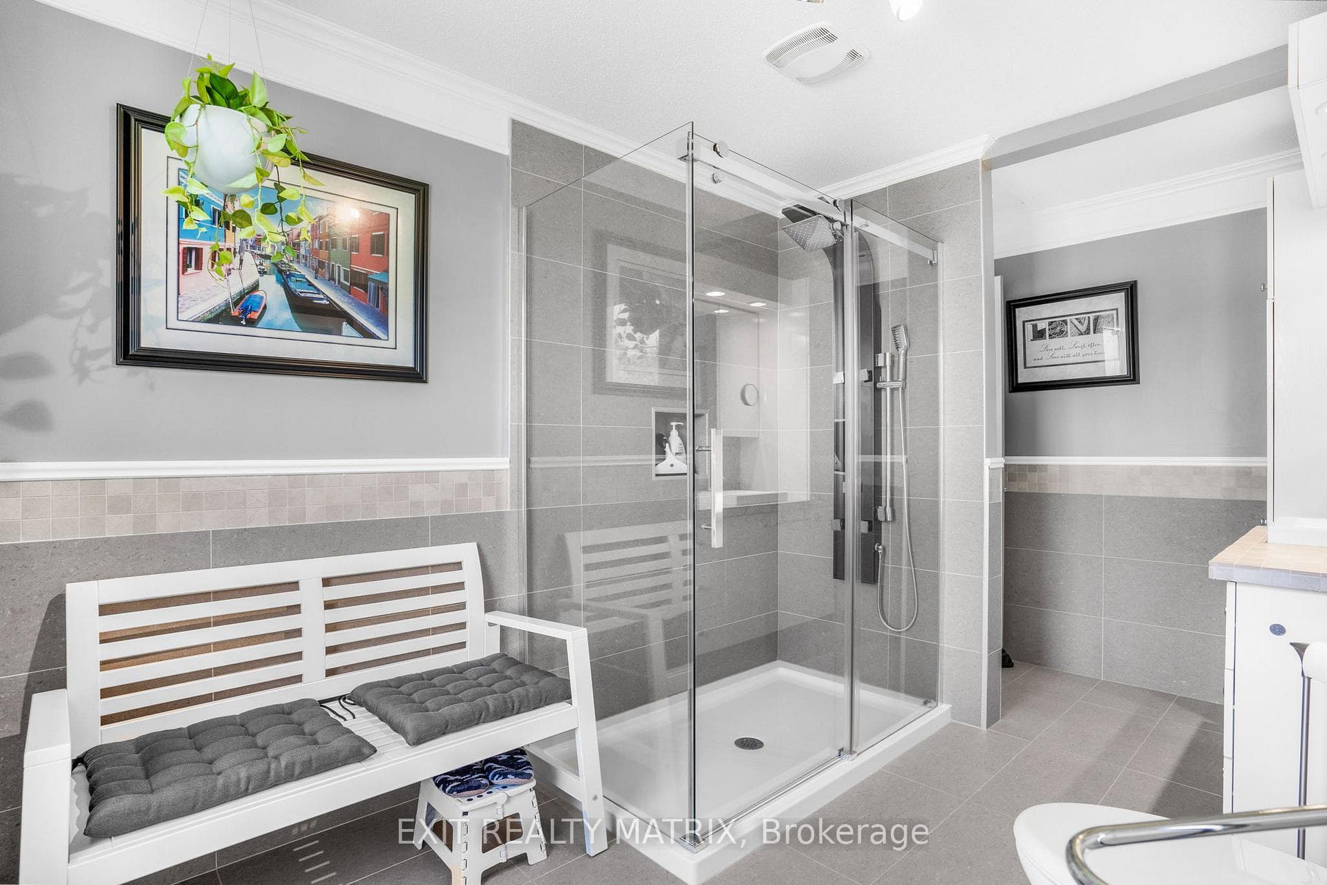 93 MONTPETIT Street photo 8