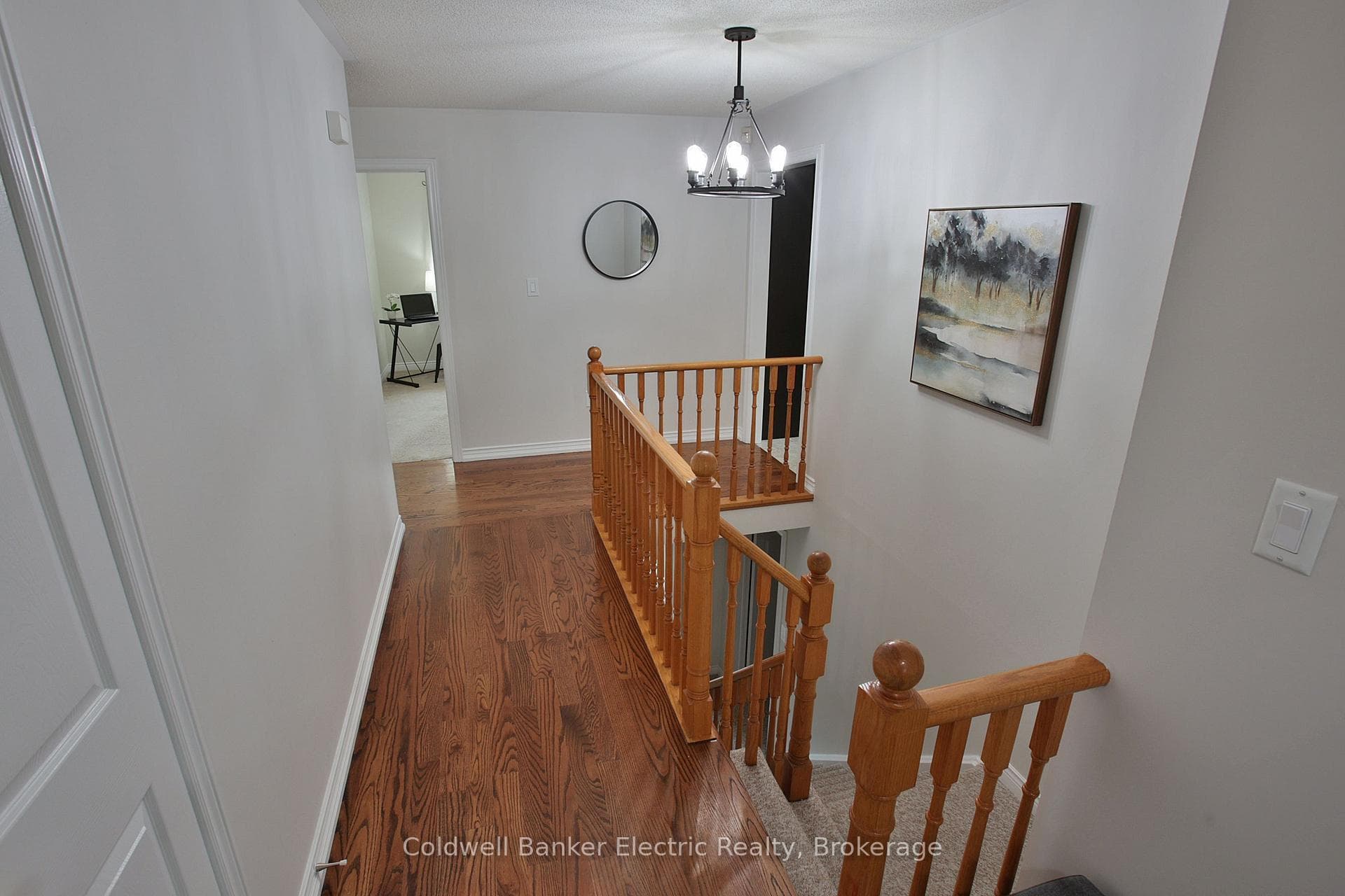1830 Stratton Avenue photo 4