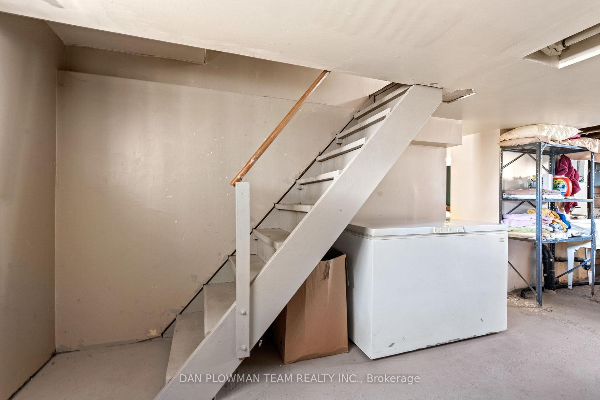 190 Hillside Avenue photo 17