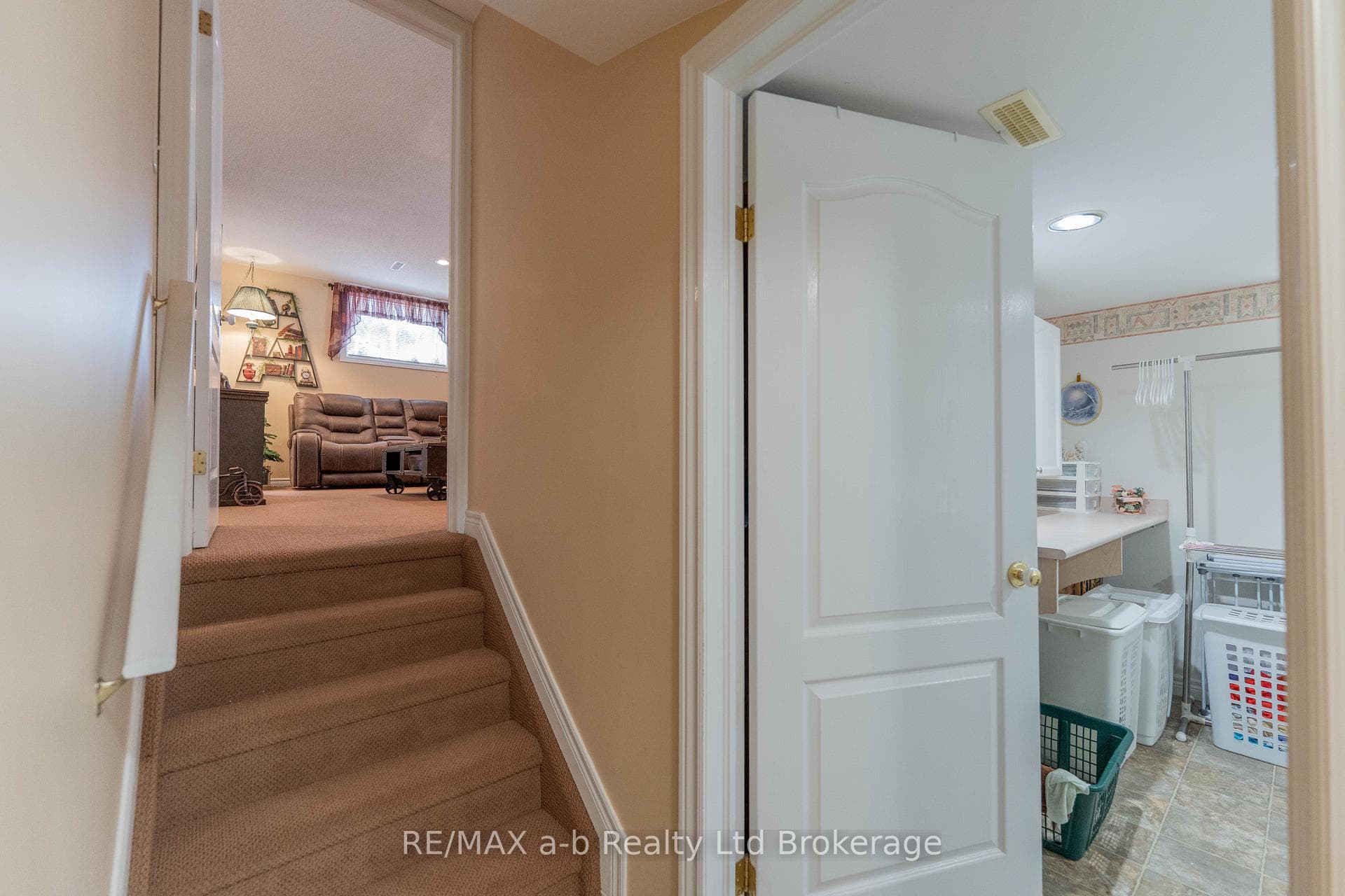 10 Peach Street photo 26