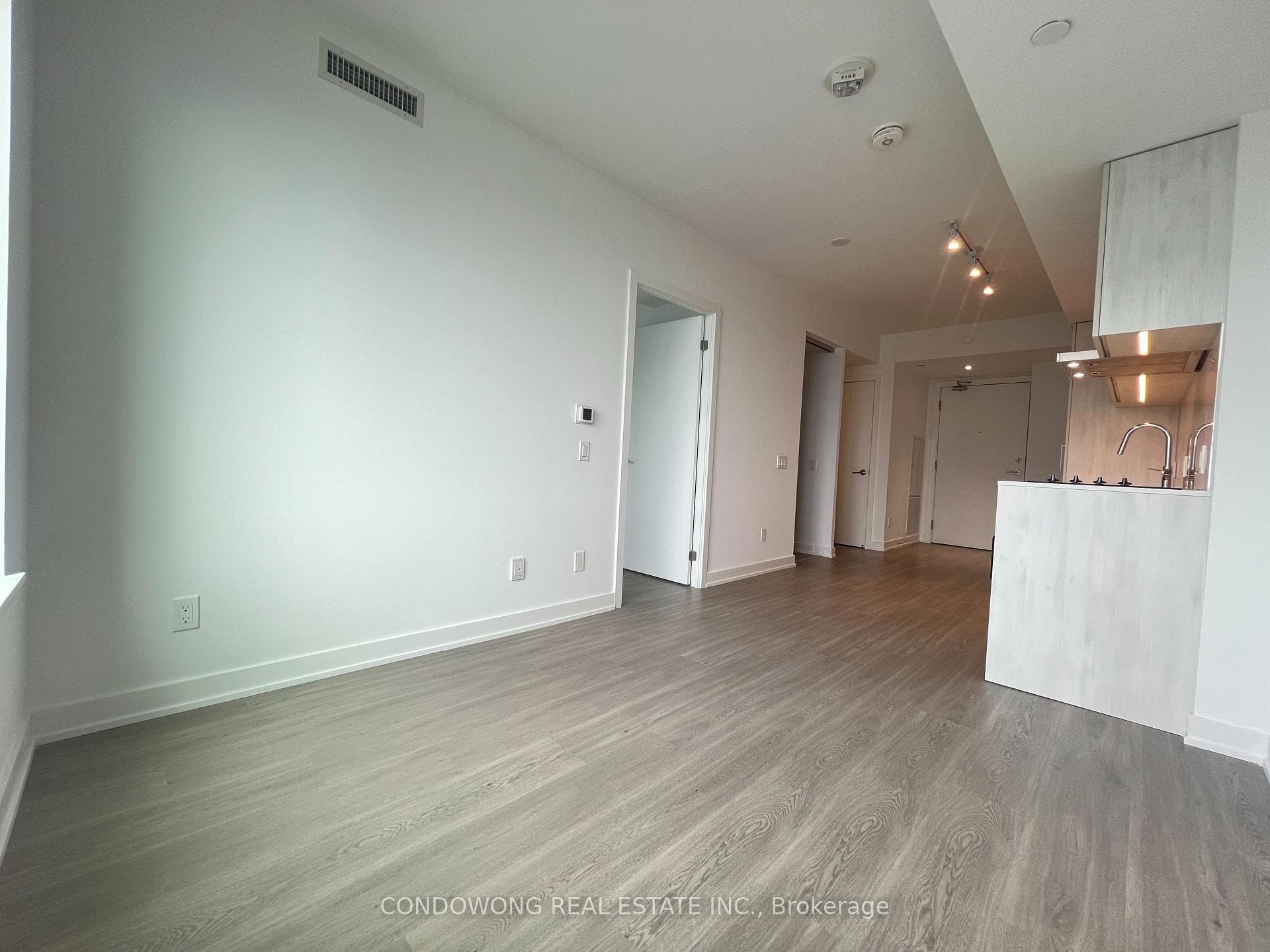 8 Wellesley Street Unit 4802 photo 11