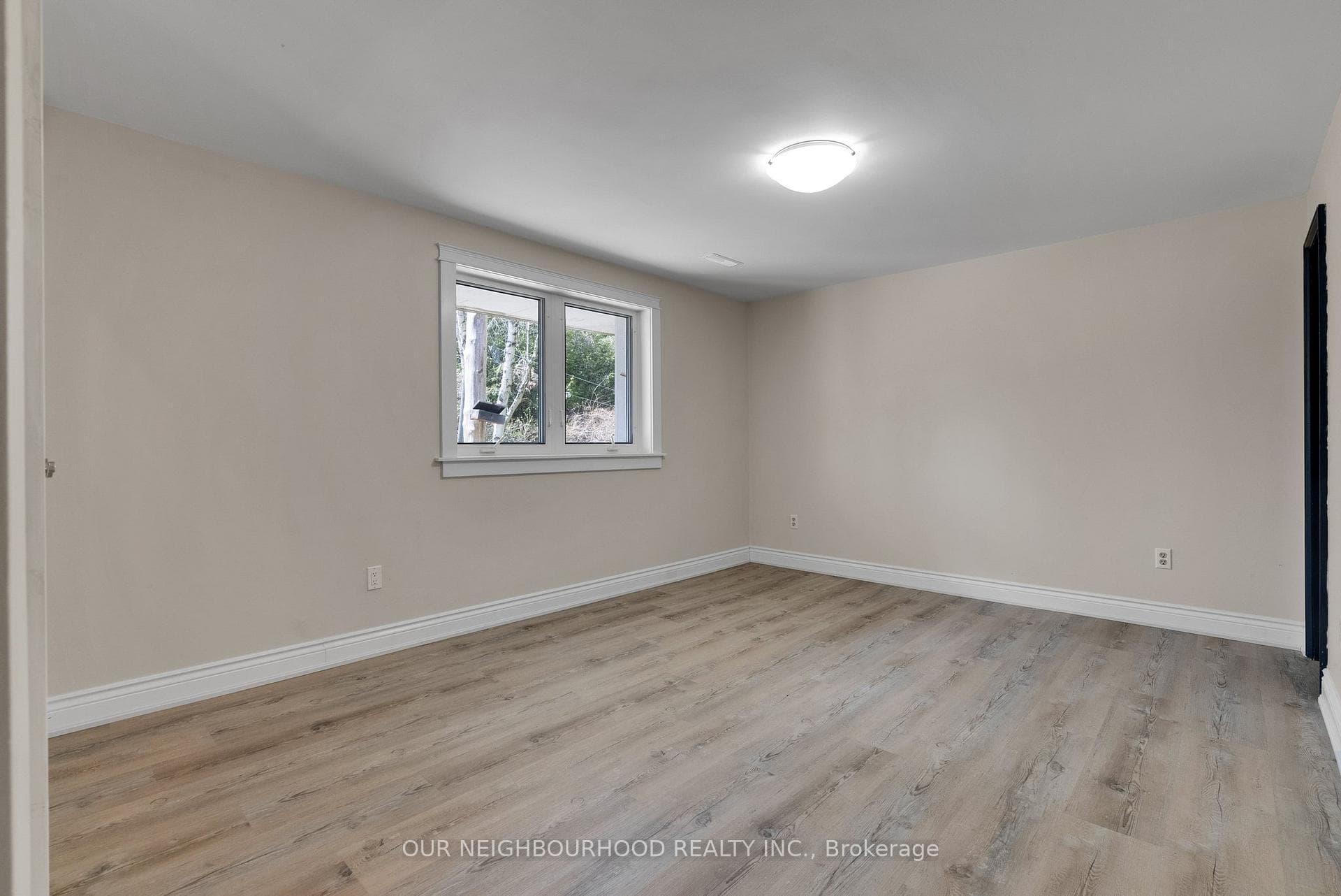 4582 Walsh Road photo 30