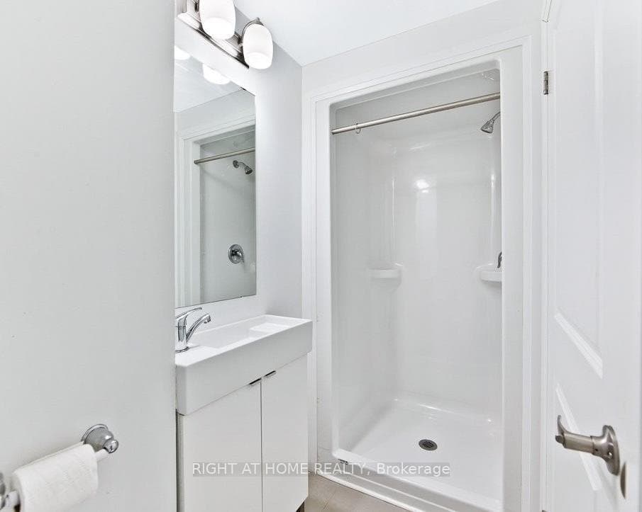 1900 Simcoe Street Unit 441 photo 11
