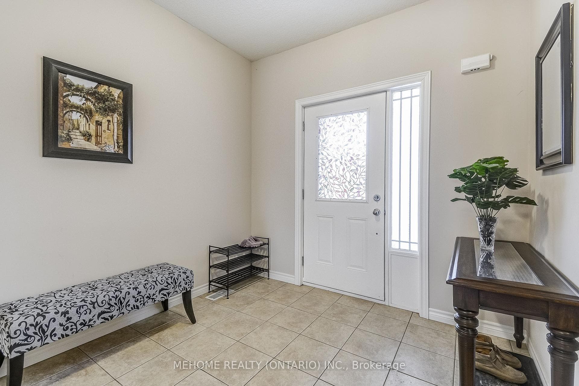 63 Huck Crescent photo 3