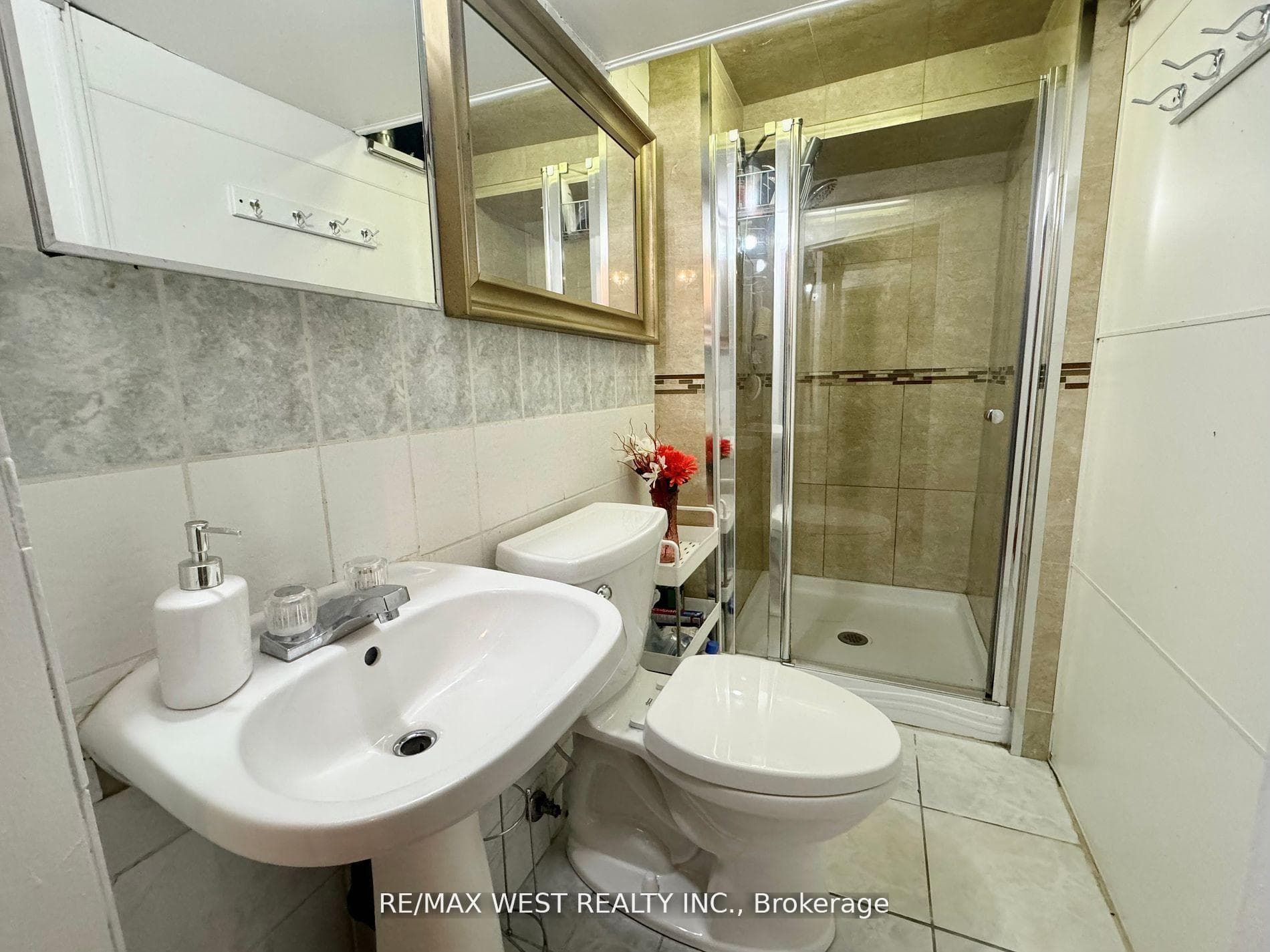 26 Elmvale Crescent photo 36